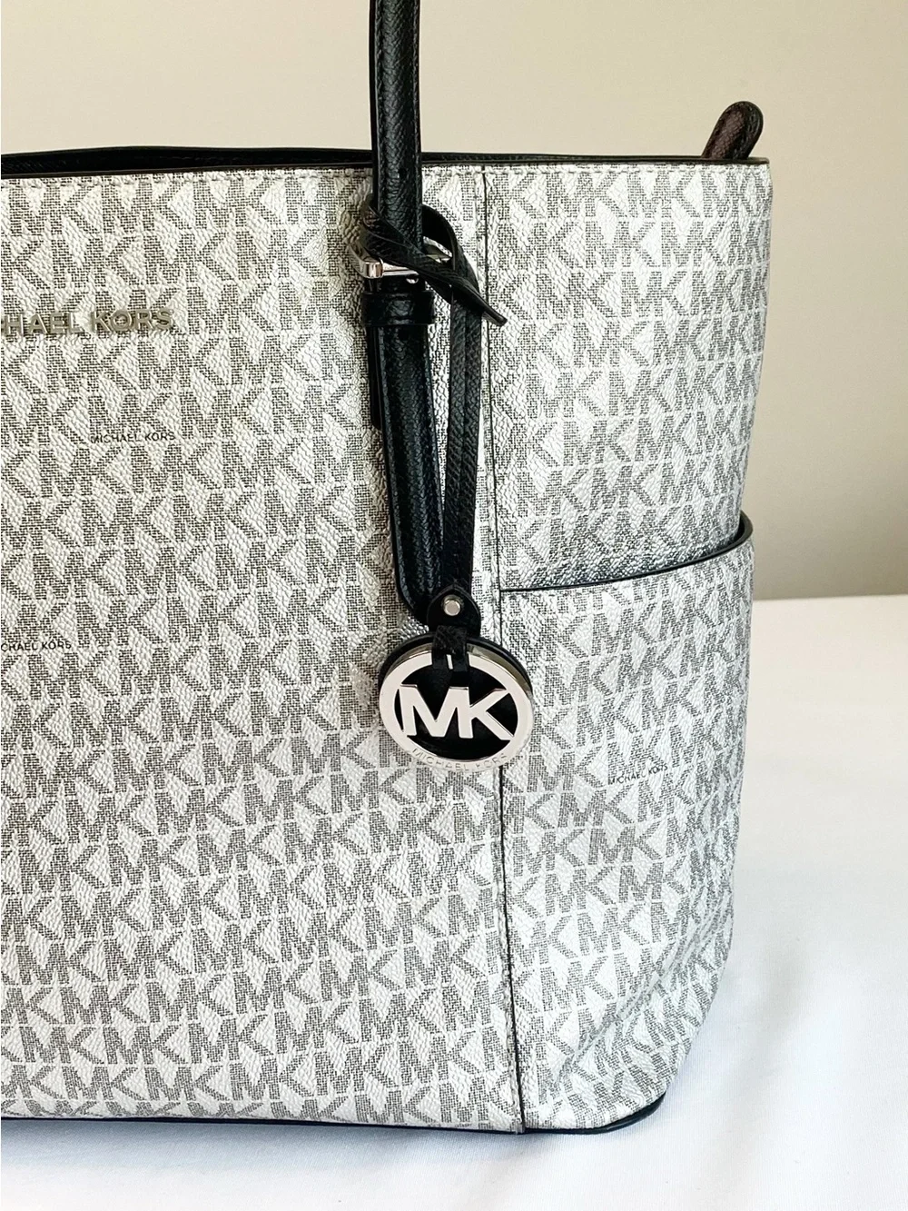 Authentic Michael Kors Jet Set Large Signature Logo Tote Travel Work Bag